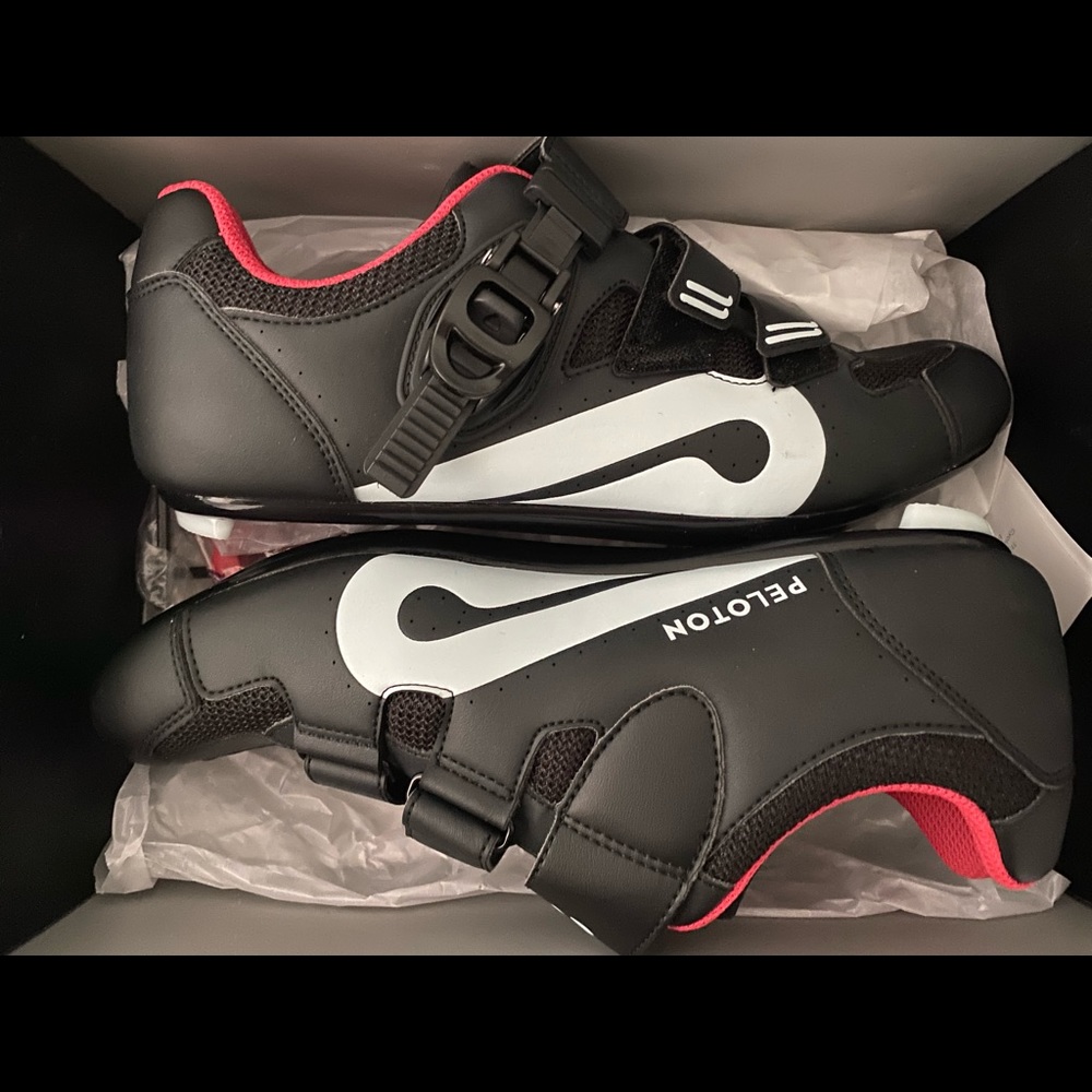 Peloton spinning shoes